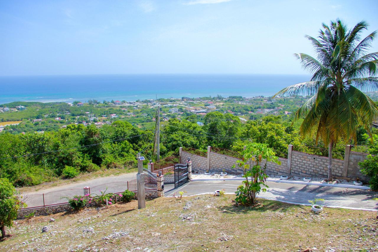 Sunshine Lodge: Your Home Away From Home Montego Bay Exterior foto