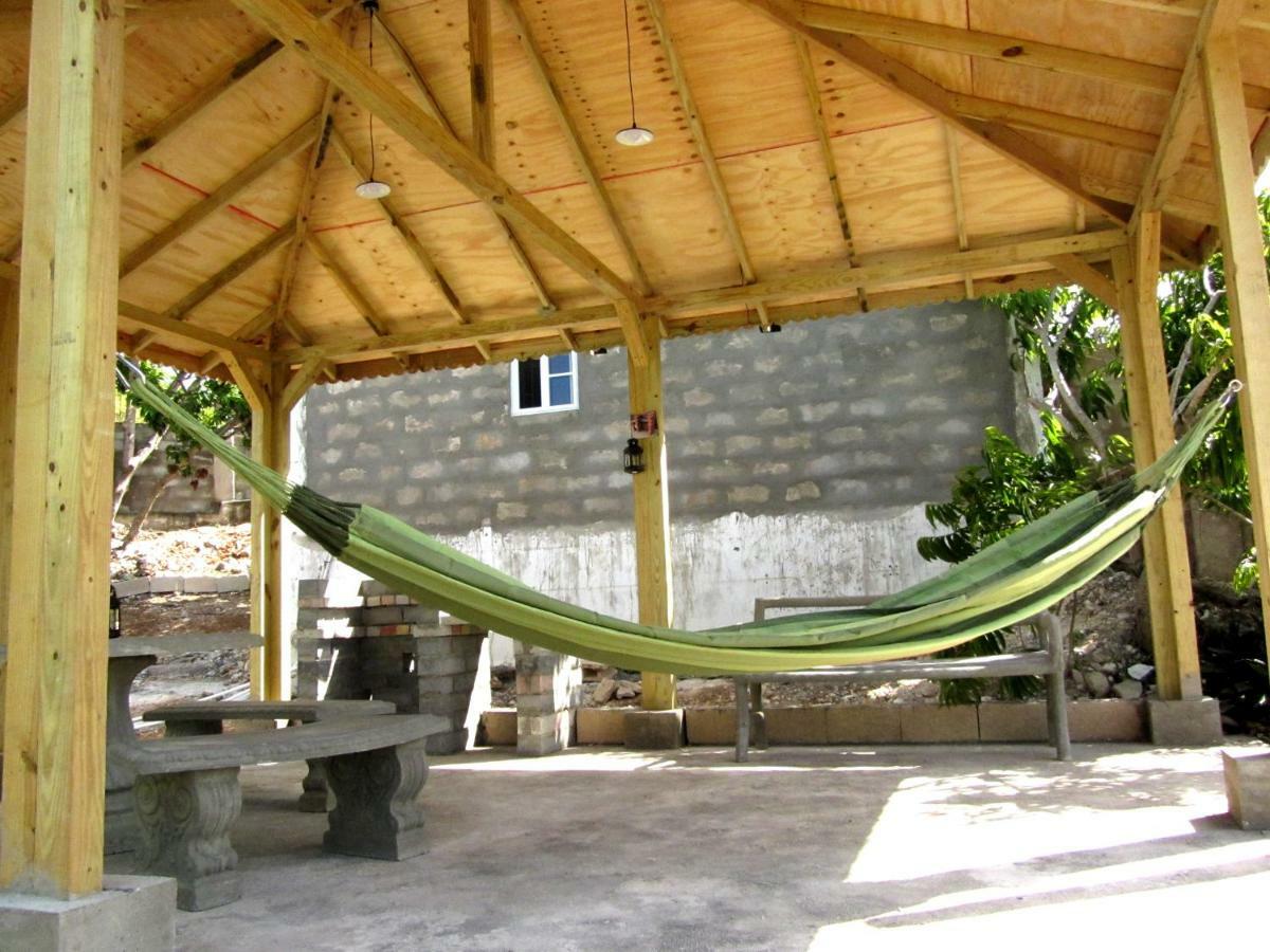 Sunshine Lodge: Your Home Away From Home Montego Bay Exterior foto